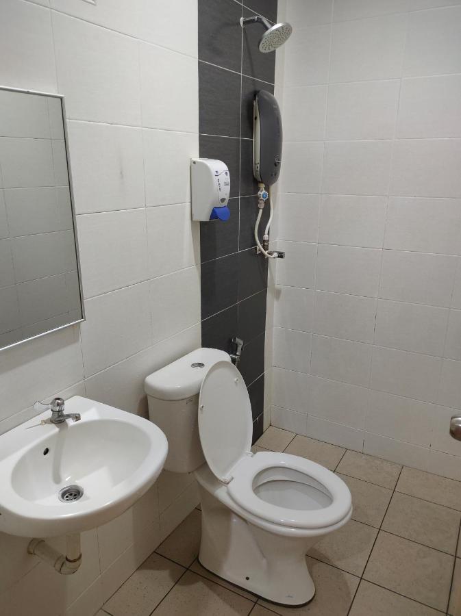 Hotel Star Inn Телук-Интан Экстерьер фото
