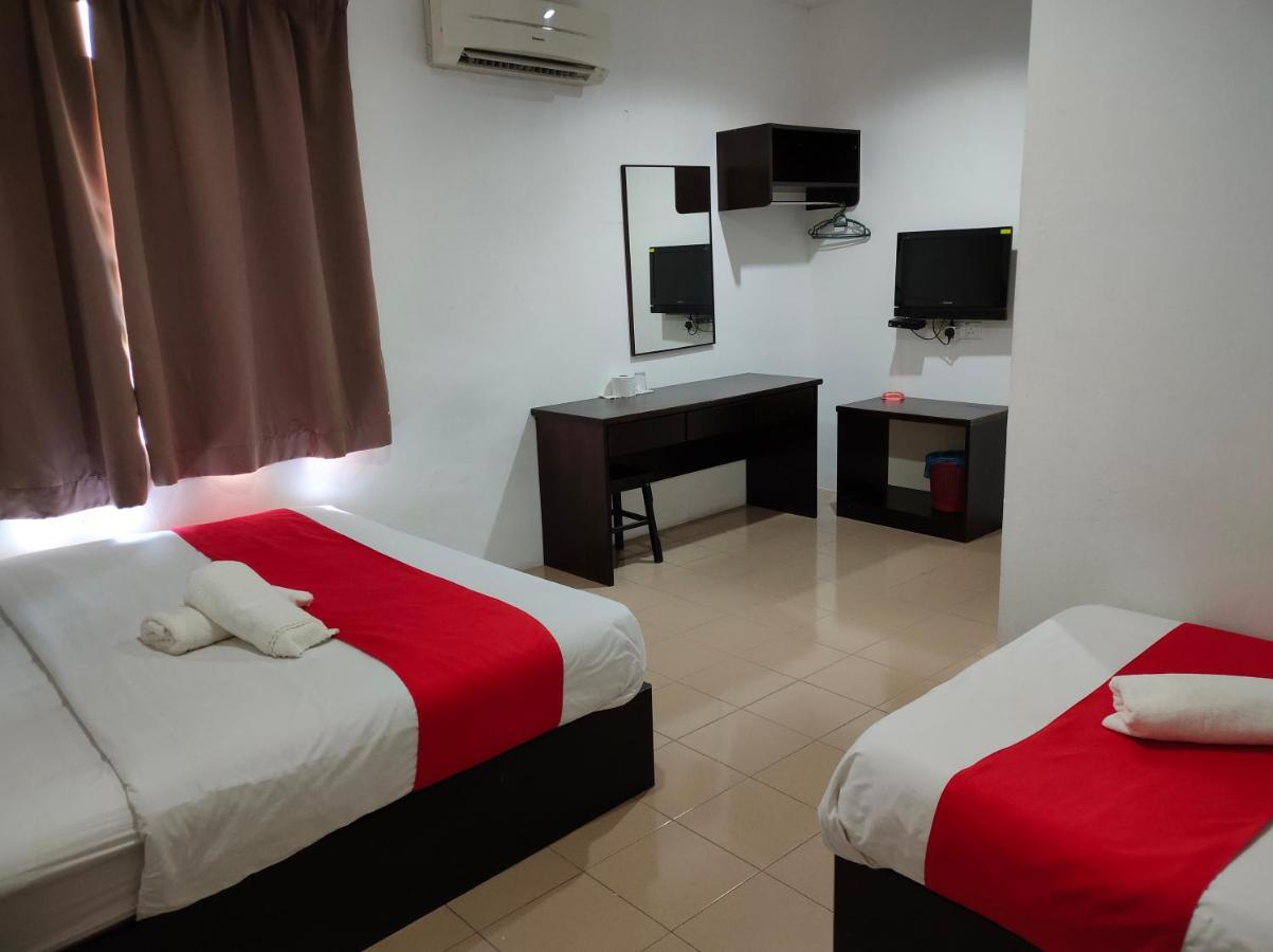 Hotel Star Inn Телук-Интан Экстерьер фото