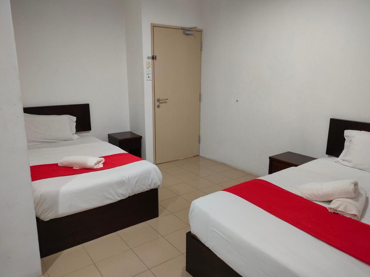 Hotel Star Inn Телук-Интан Экстерьер фото