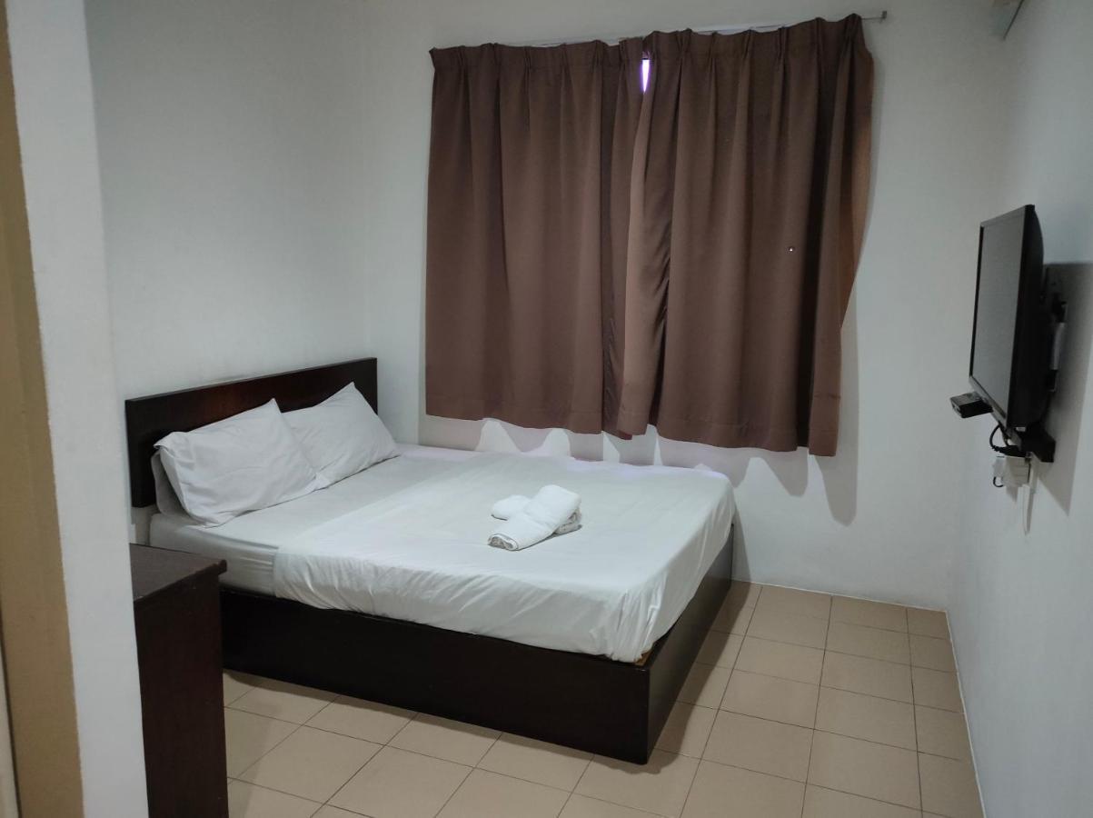 Hotel Star Inn Телук-Интан Экстерьер фото