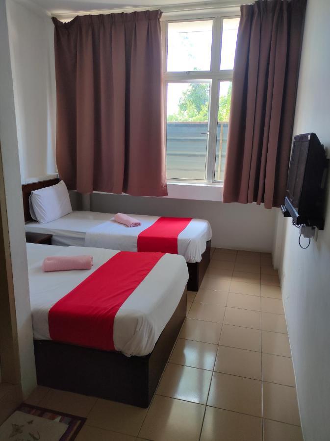 Hotel Star Inn Телук-Интан Экстерьер фото